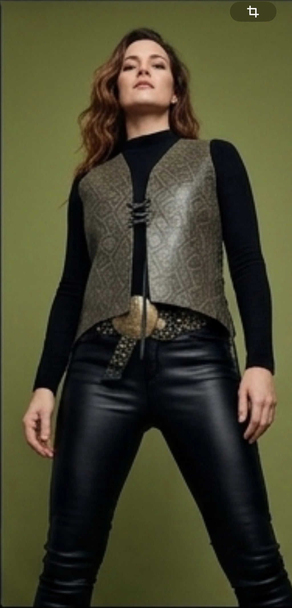 Serpiente del Sur — Chaleco Boho Reptil Oscuro