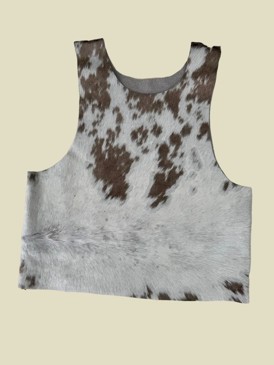 Pampa Salvaje  cerrado— Chaleco Boho Piel de Vaca